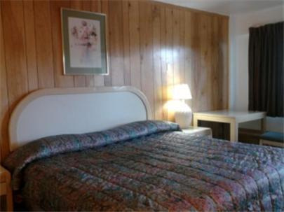 Golden Knight Motel Gresham Room photo