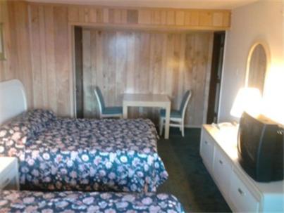 Golden Knight Motel Gresham Room photo